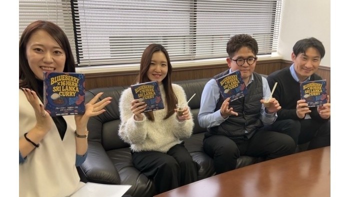 社内でカレー試食会を開催しました♪